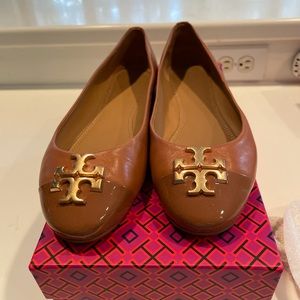 Never been worn TB flat